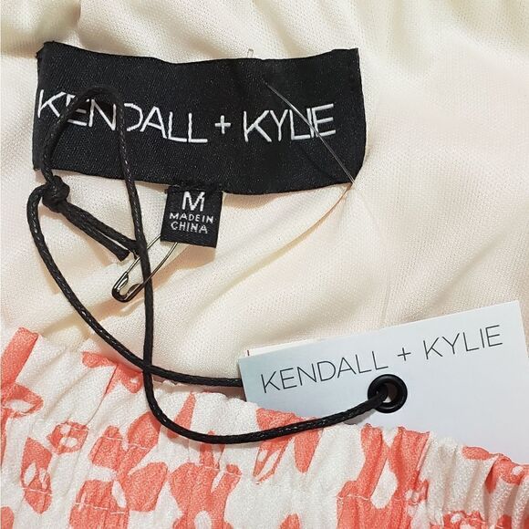 Kendall + Kylie Floral Skirt - Picture 5 of 7